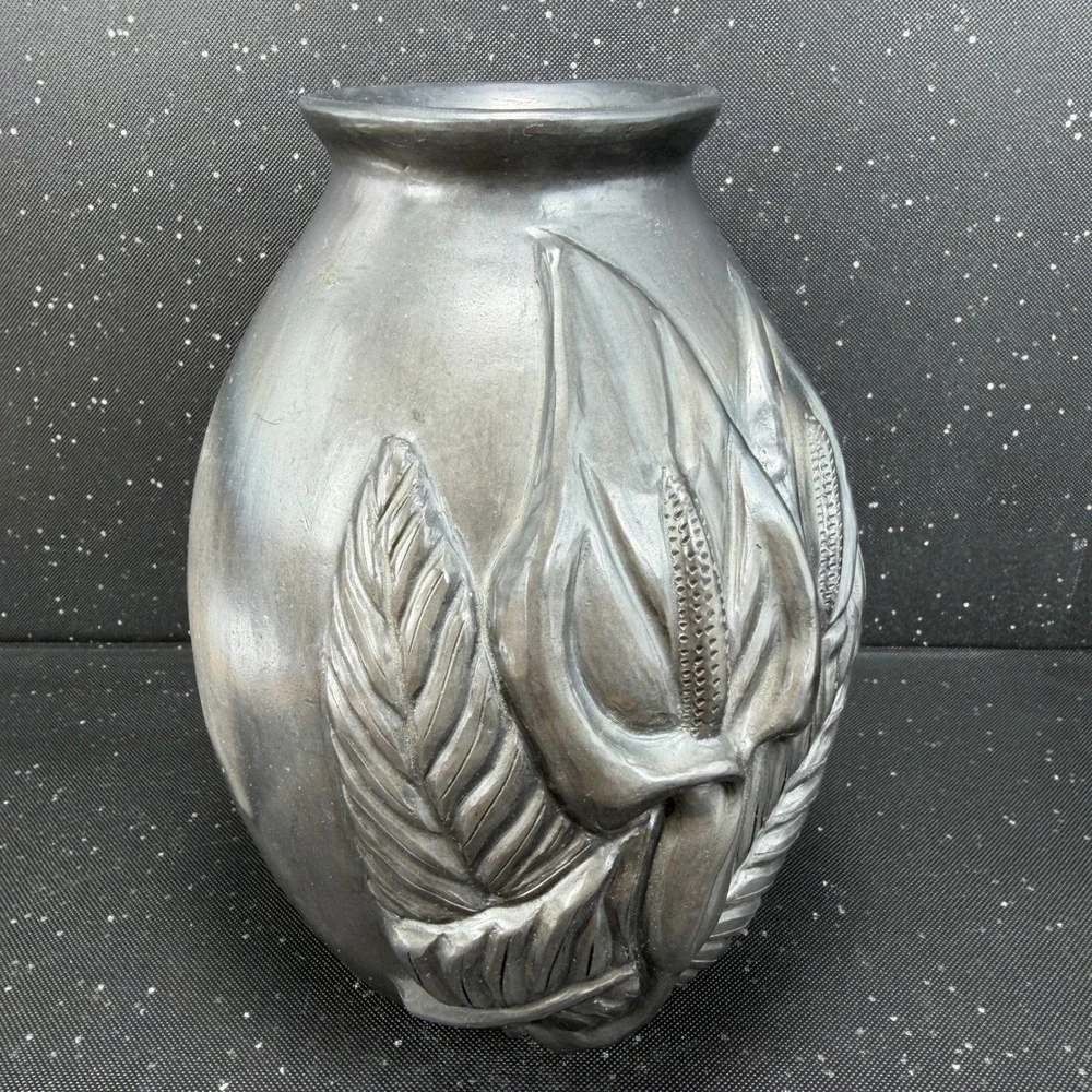 Dona Rosa Barro Negro Oaxacan Black Clay Calla Lily Relief Vase 8in Mexico Art